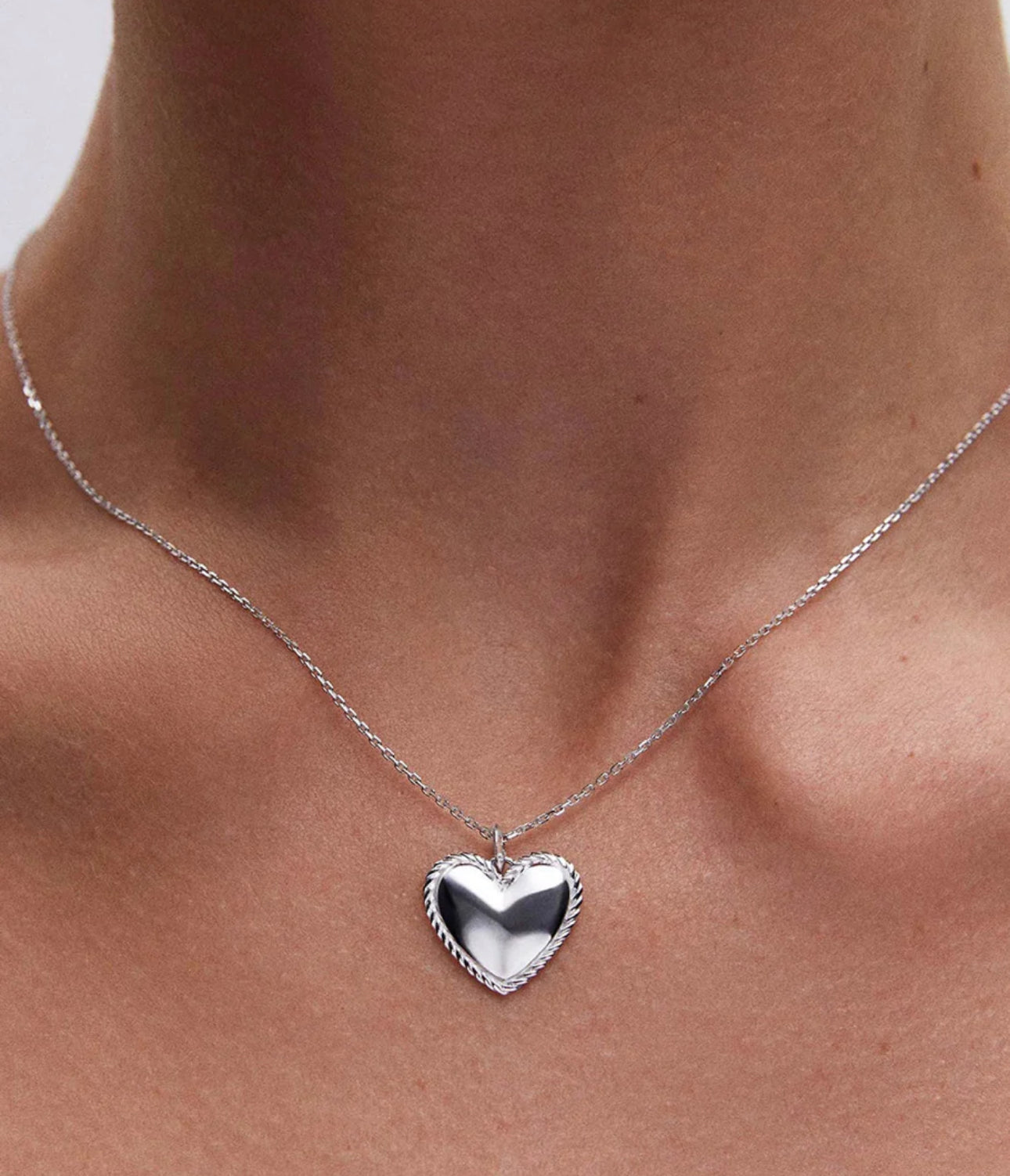 CULPA X NUESTRA NECKLACE